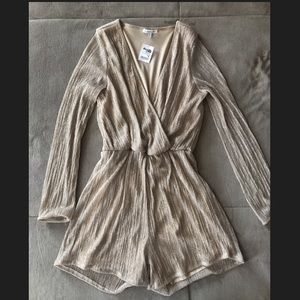Long Sleeve Gold Shimmer Romper💫⭐️🌙